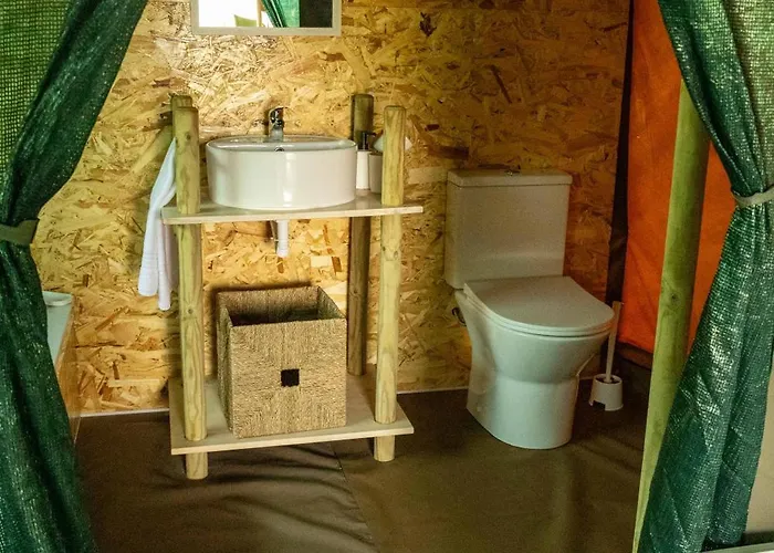 Safari Glamping Portugal Whale 럭셔리텐트 Ventosa (Braga)